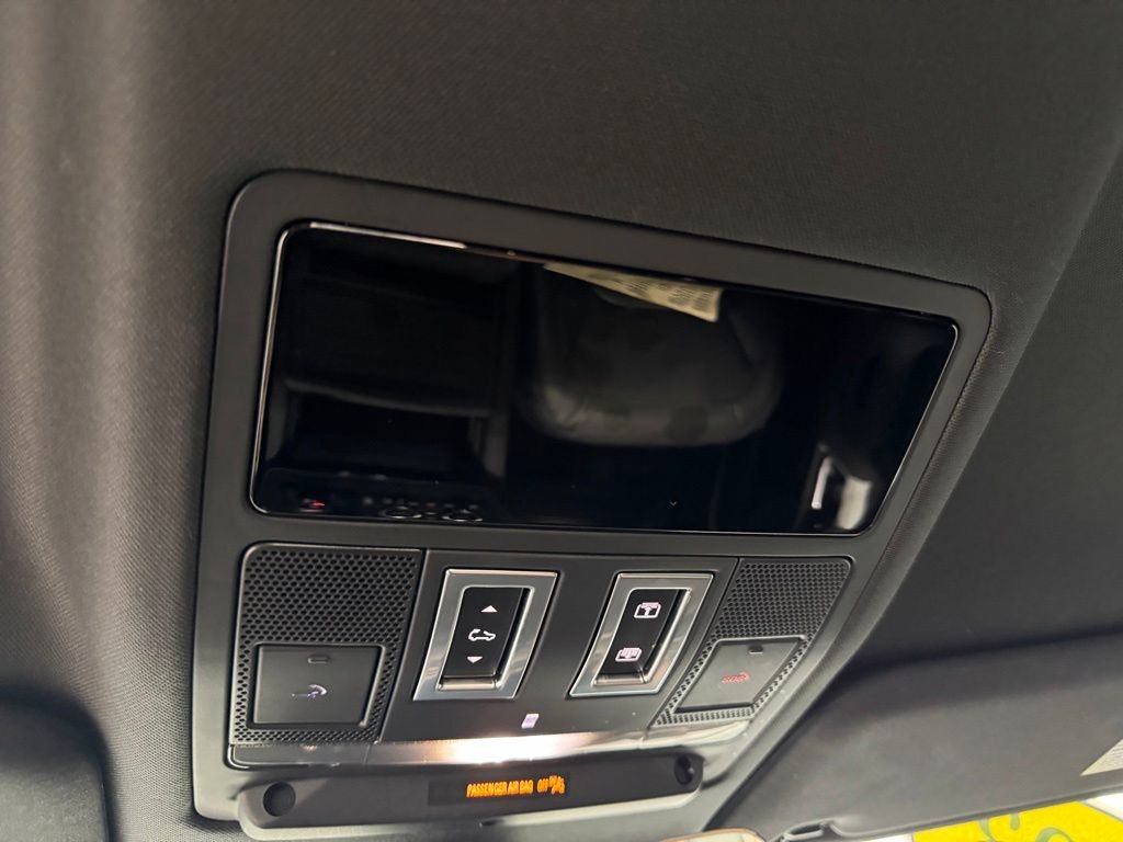 2023 Land Rover Defender SE - Photo 26