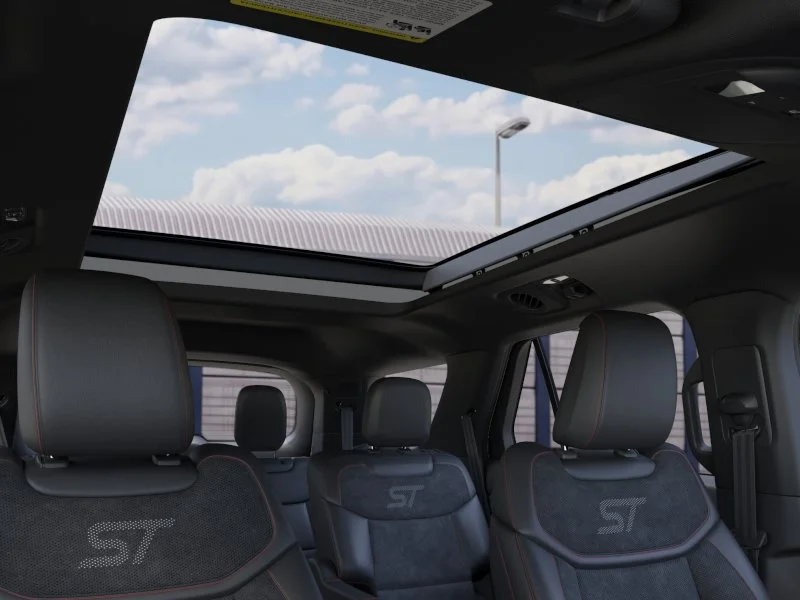 New 2026 Star White Metallic Tri-Coat Ford ST image 22