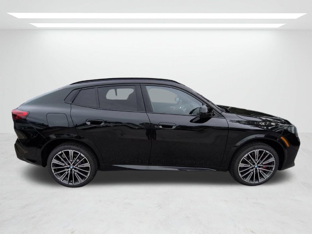 New 2027 Black Sapphire Metallic BMW xDrive28i image 3