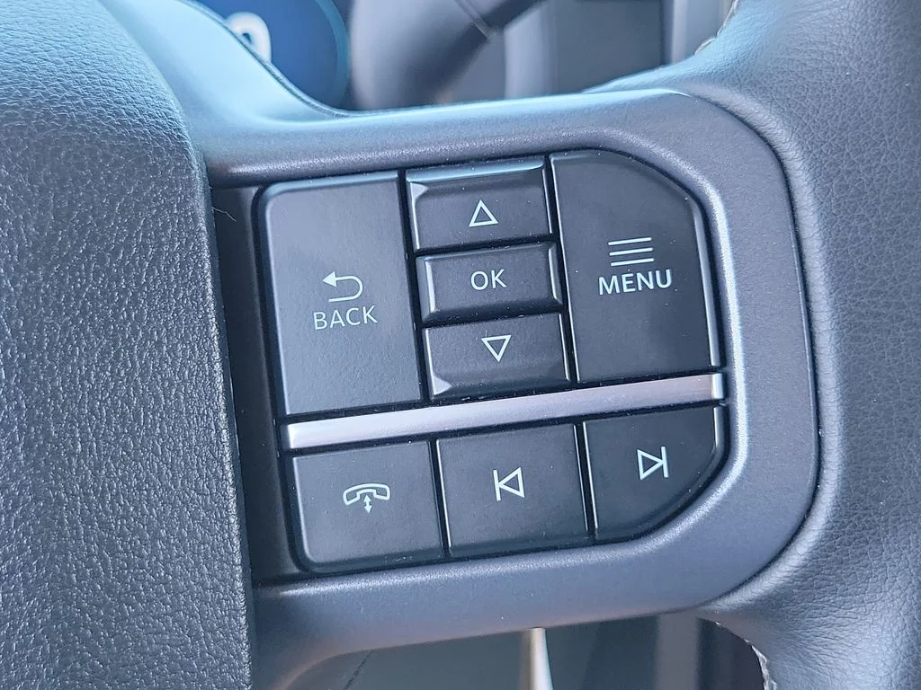 Used 2025 Black Metallic Ford XLT image 5