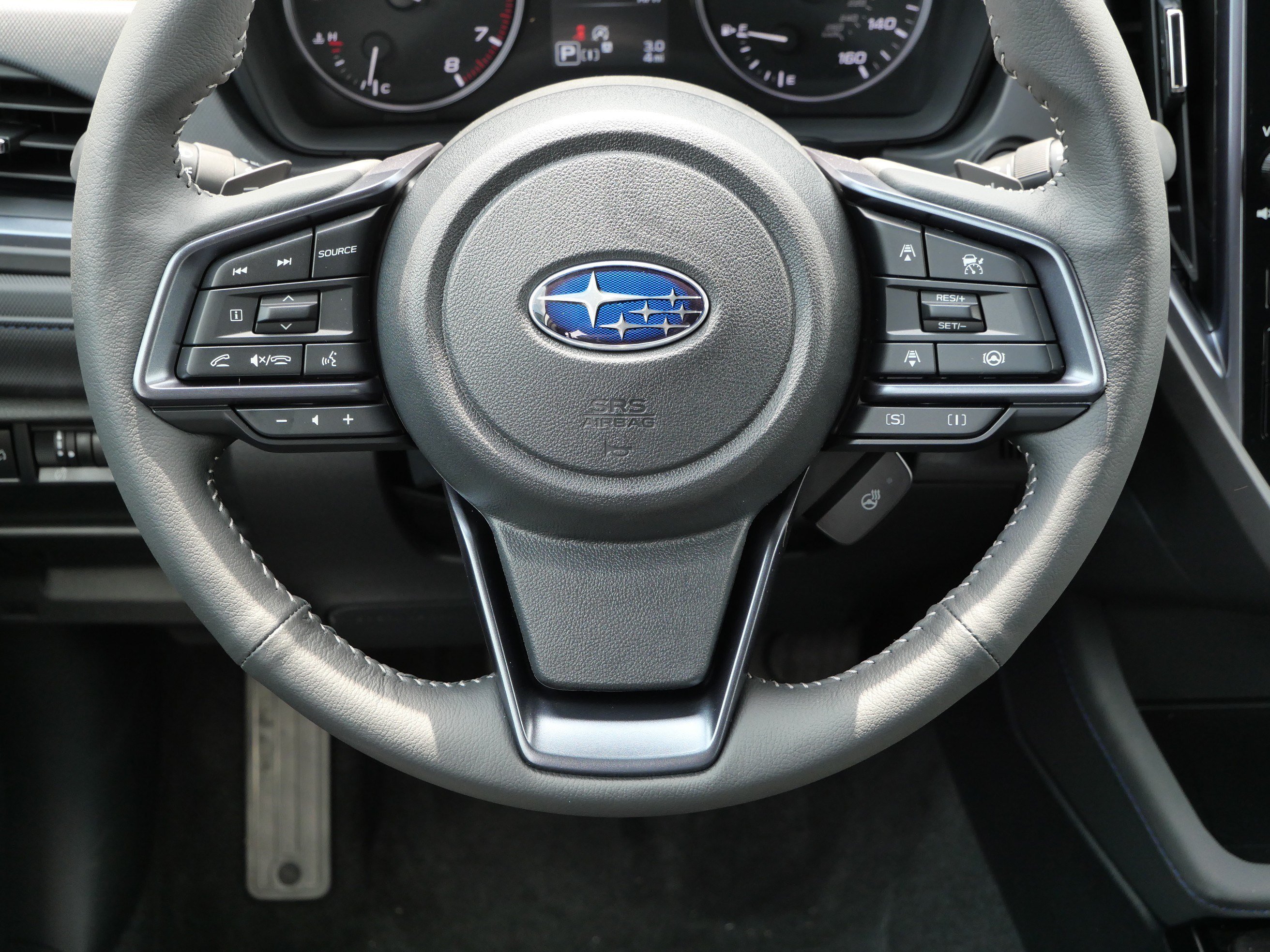 New 2026 CRYSTAL WHITE PEARL Subaru Limited image 8
