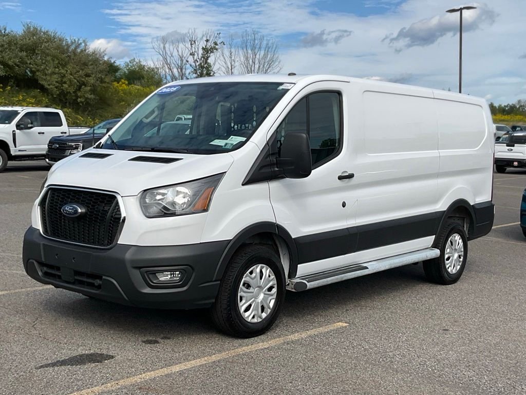 Certified Used 2025 Oxford White Ford Base image 23
