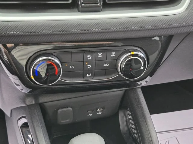 Used 2025 Sterling Gray Metallic Chevrolet LT image 29