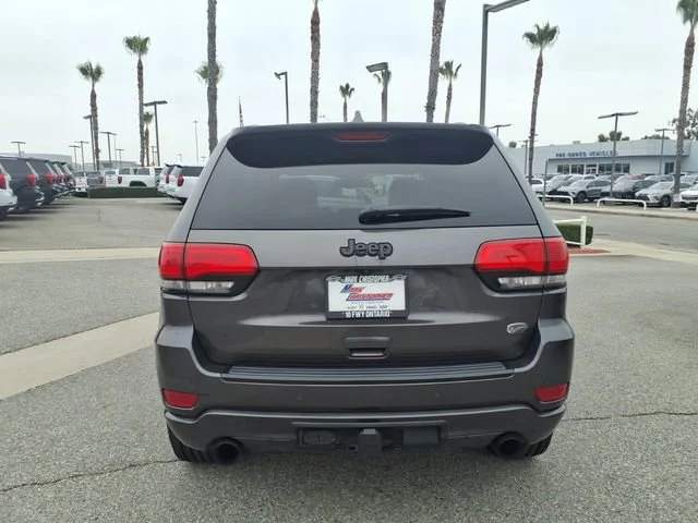 Used 2015 Gray Jeep Overland image 5