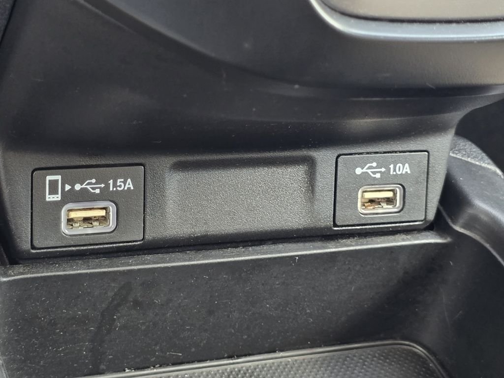 Used 2022 White Honda EX image 30