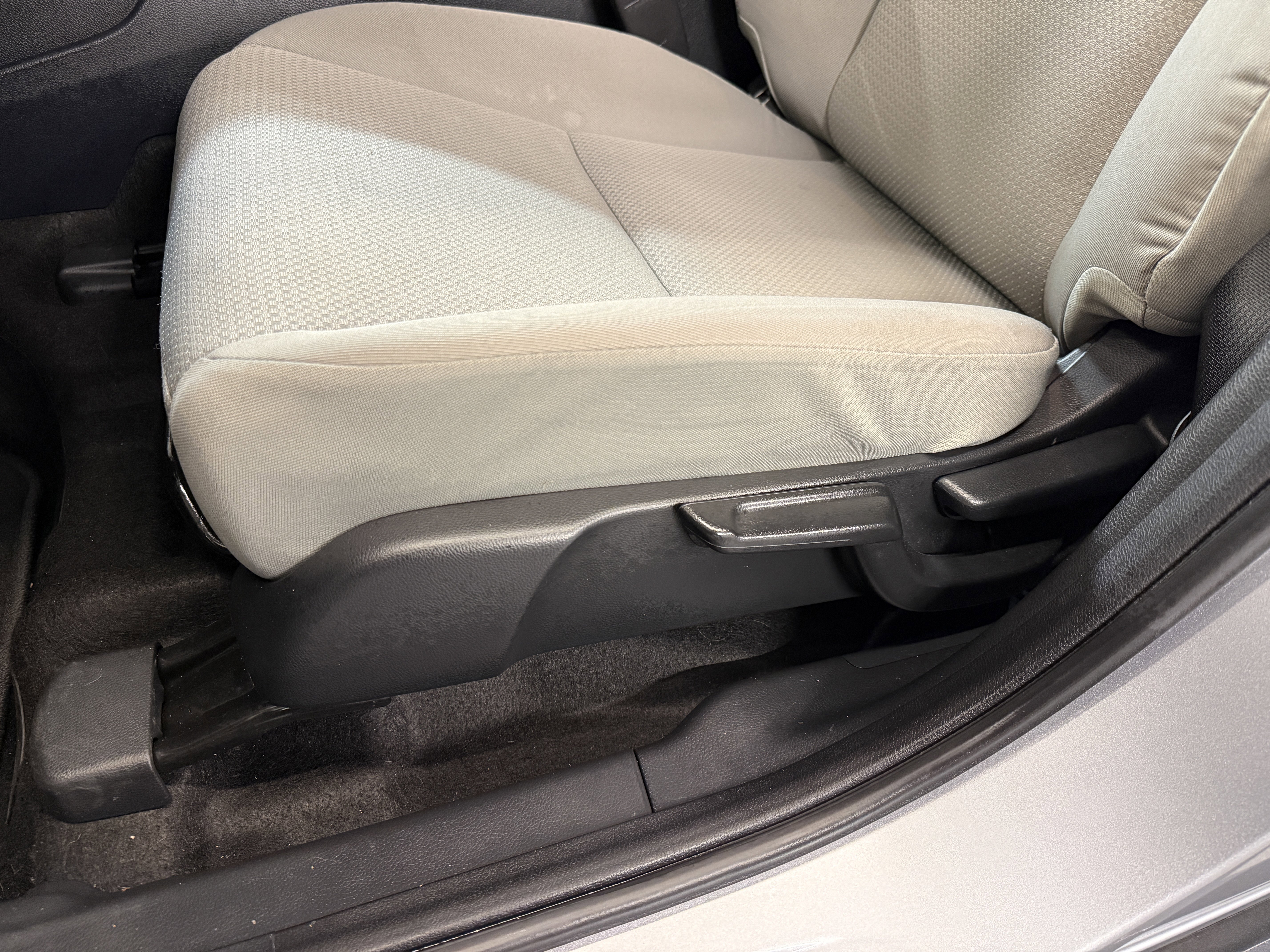 Certified Used 2022 Modern Steel Metallic Honda LX image 13