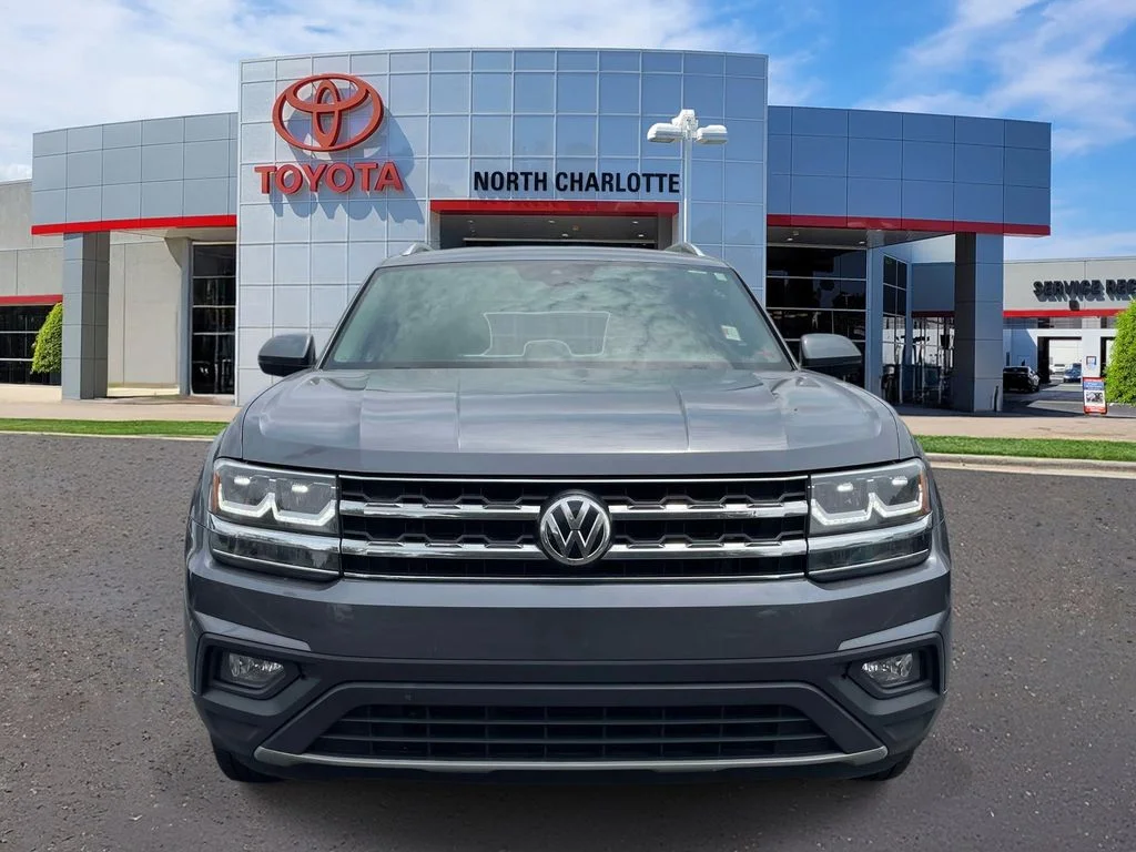 Used 2018 Volkswagen Atlas SE w/Tech with VIN 1V2DR2CA7JC561169 for sale in Huntersville, NC