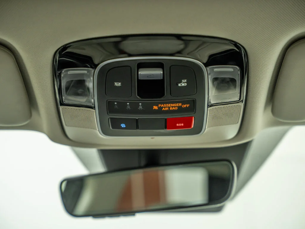 Used 2024 Amazon Gray Hyundai Limited image 41