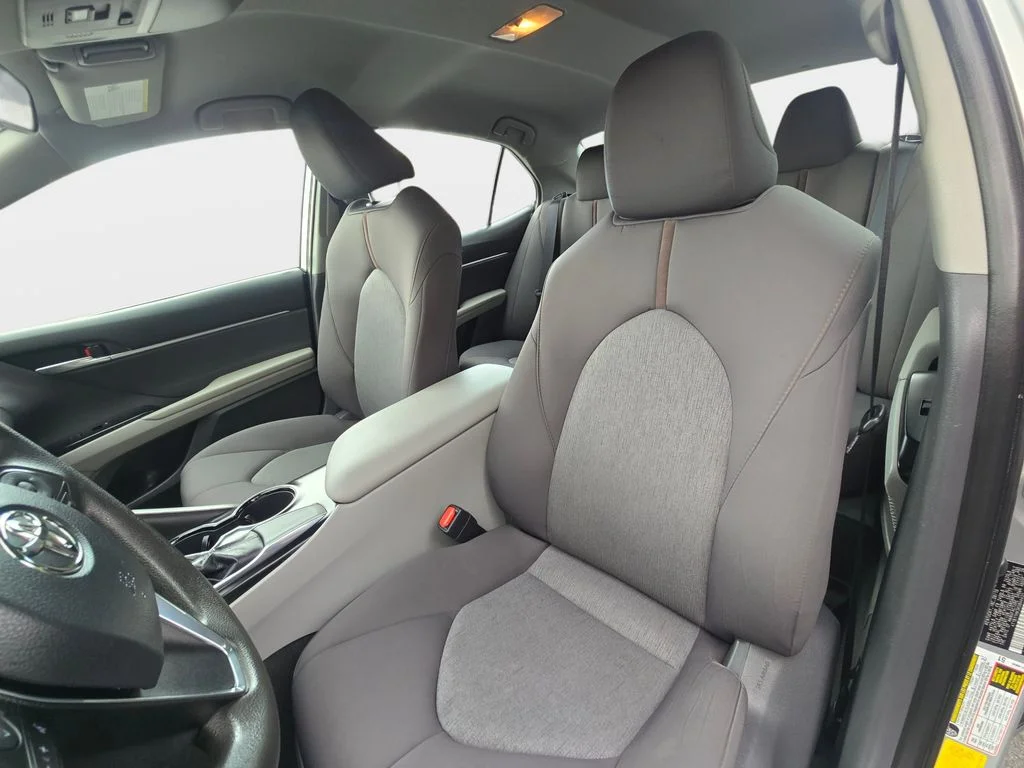 Used 2019 Silver Toyota LE image 17