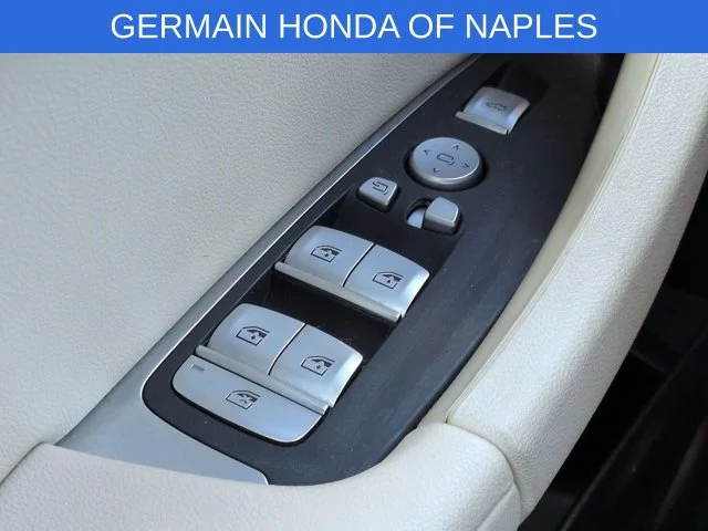 Used 2023 Gray Metallic BMW sDrive30i image 26