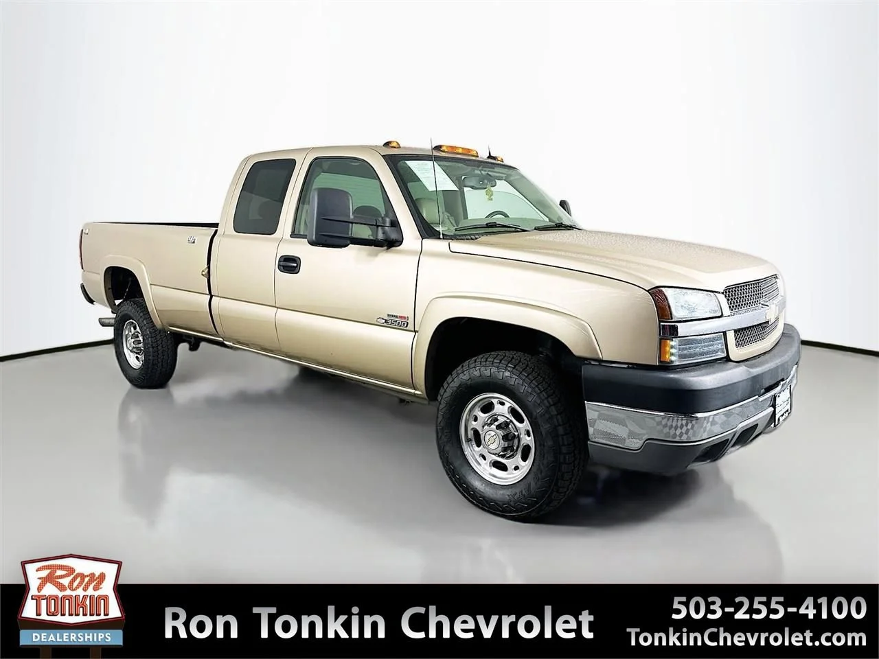 2004 Chevrolet Silverado HD Extended Cab LWB DRW's photo
