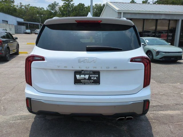 Certified Used 2025 White Kia S image 6