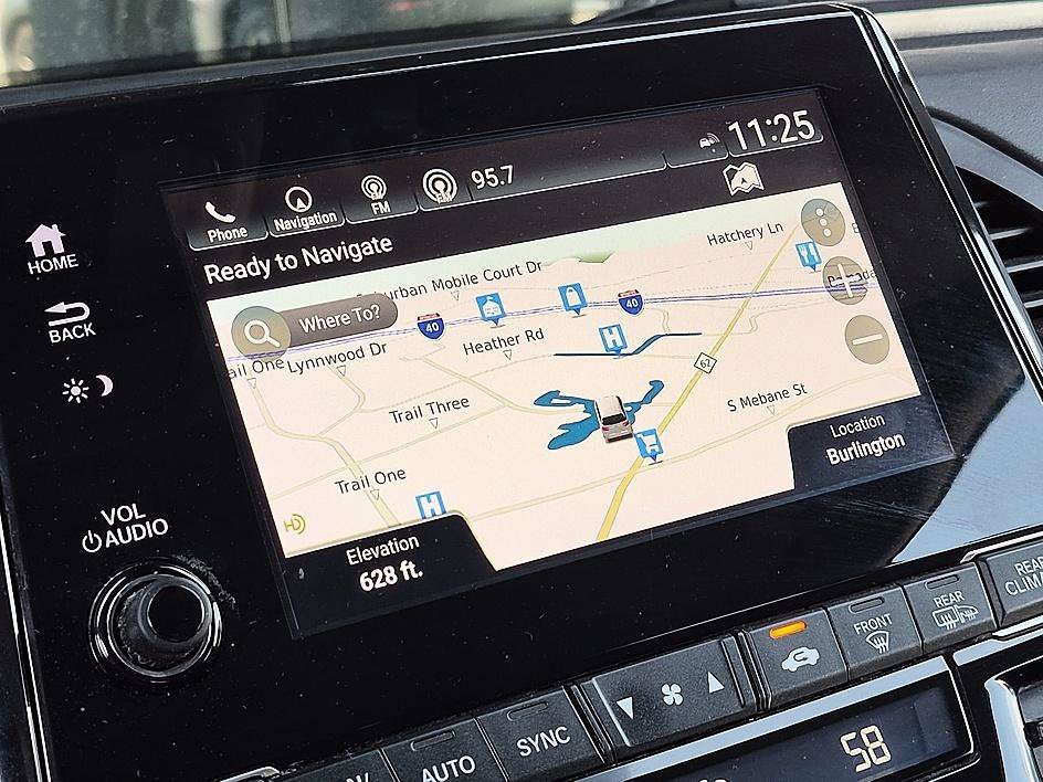 Used 2022 White Honda Touring image 24