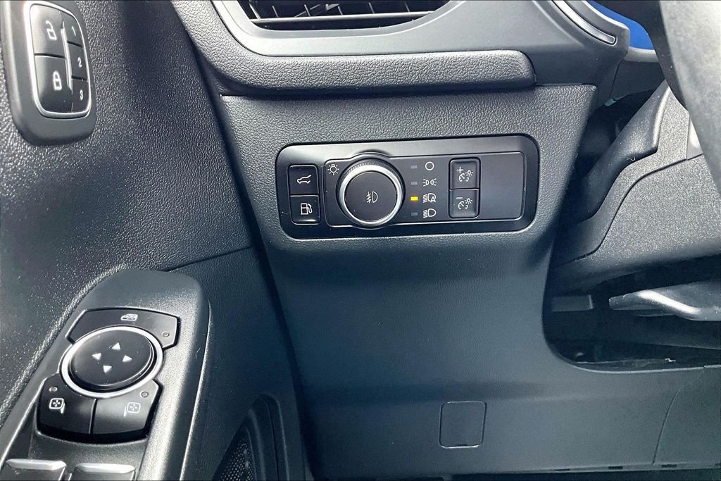 Used 2023 Black Metallic Ford Platinum image 37