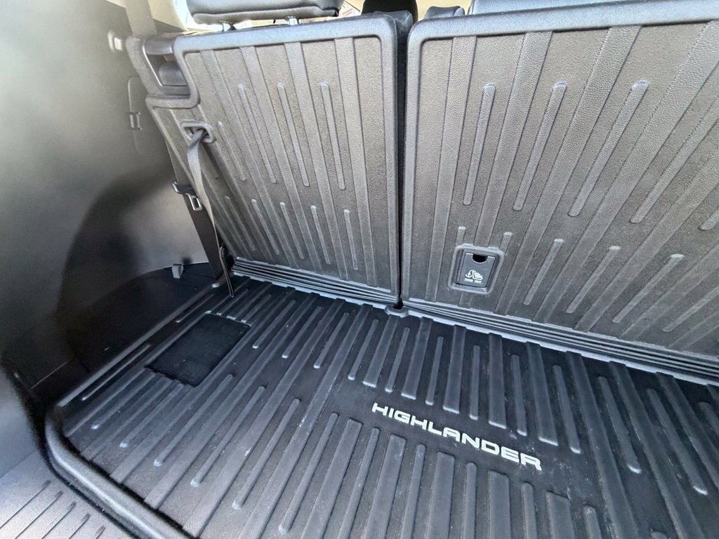 Used 2023 Black Toyota XLE image 42