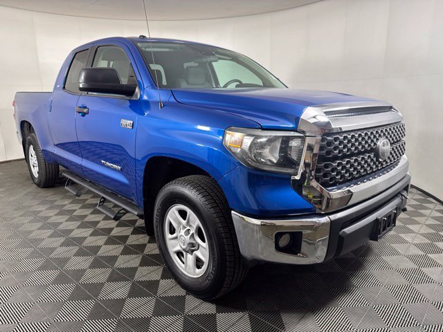 Used 2018 Blue Toyota SR5 image 1