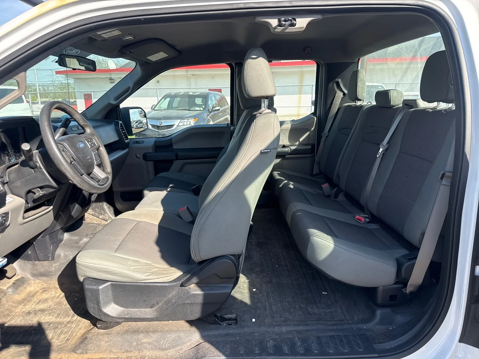 Used 2016 Oxford White Ford XL 2wd super cab 145