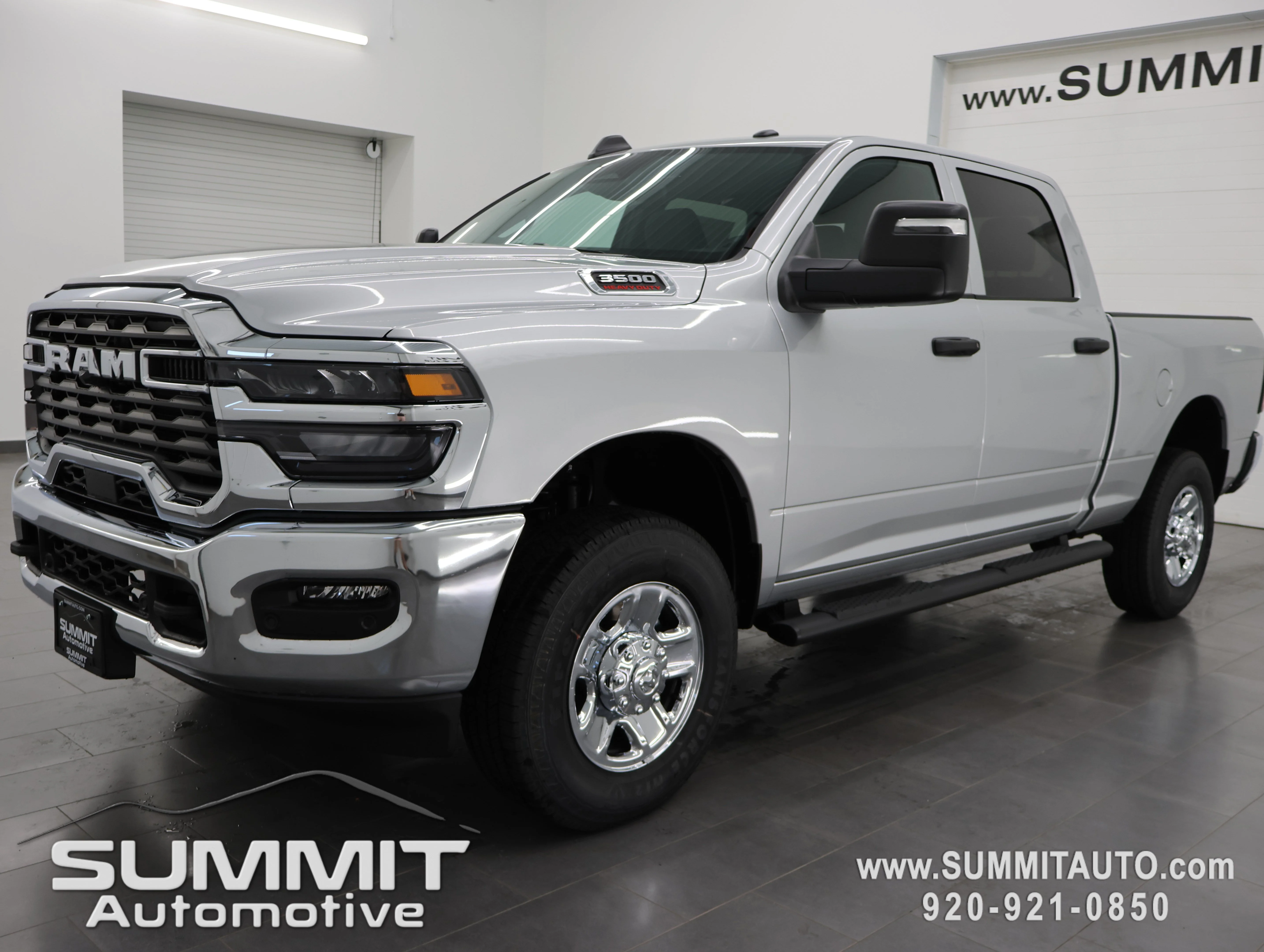 New 2026 Silver-Zynith Exterior Paint RAM Tradesman image 7