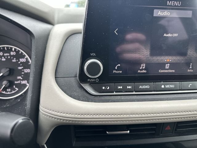 2025 Nissan Rogue SV - Photo 14