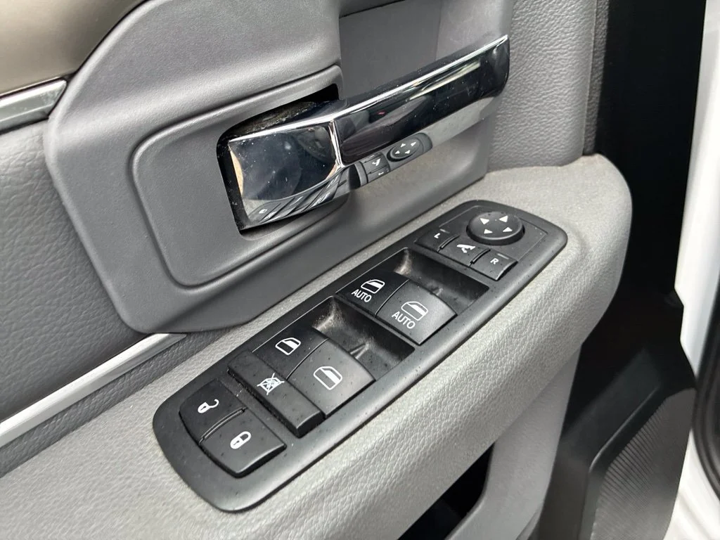 Used 2018 White Ram Big Horn image 12