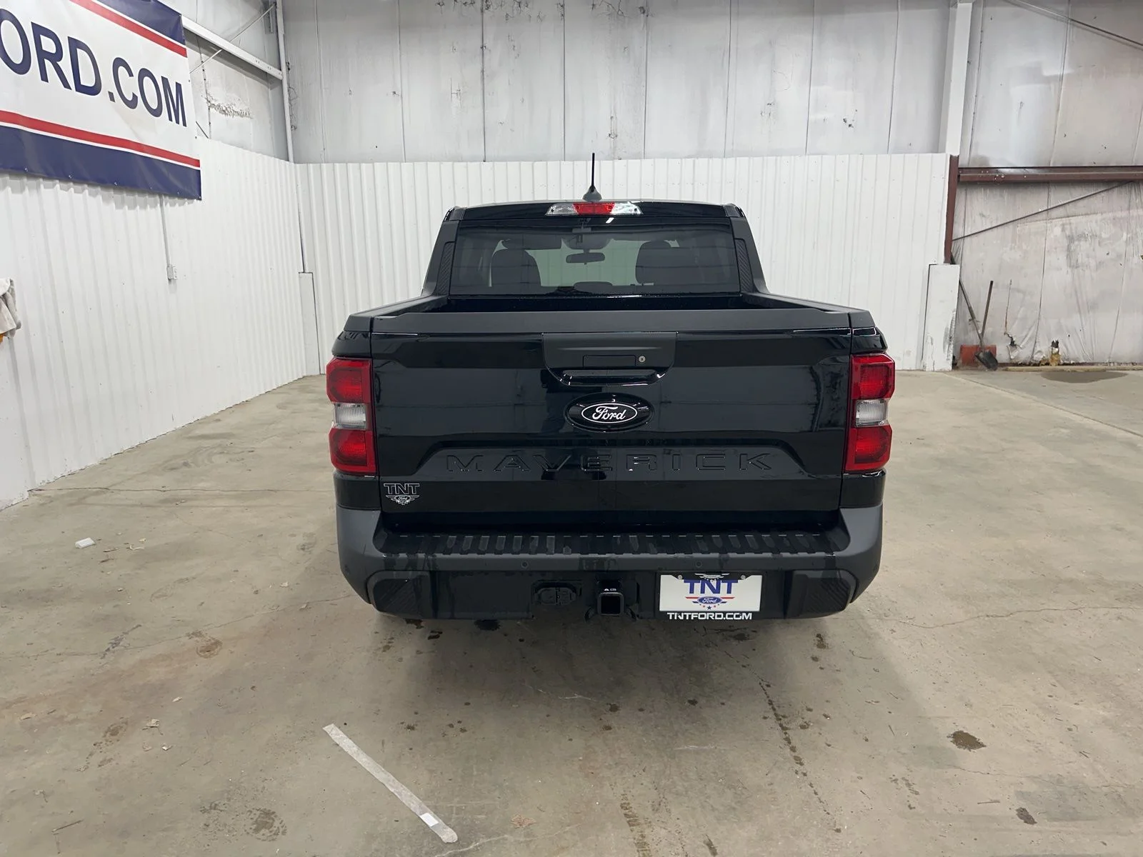 New 2025 Shadow Black Ford XLT image 7
