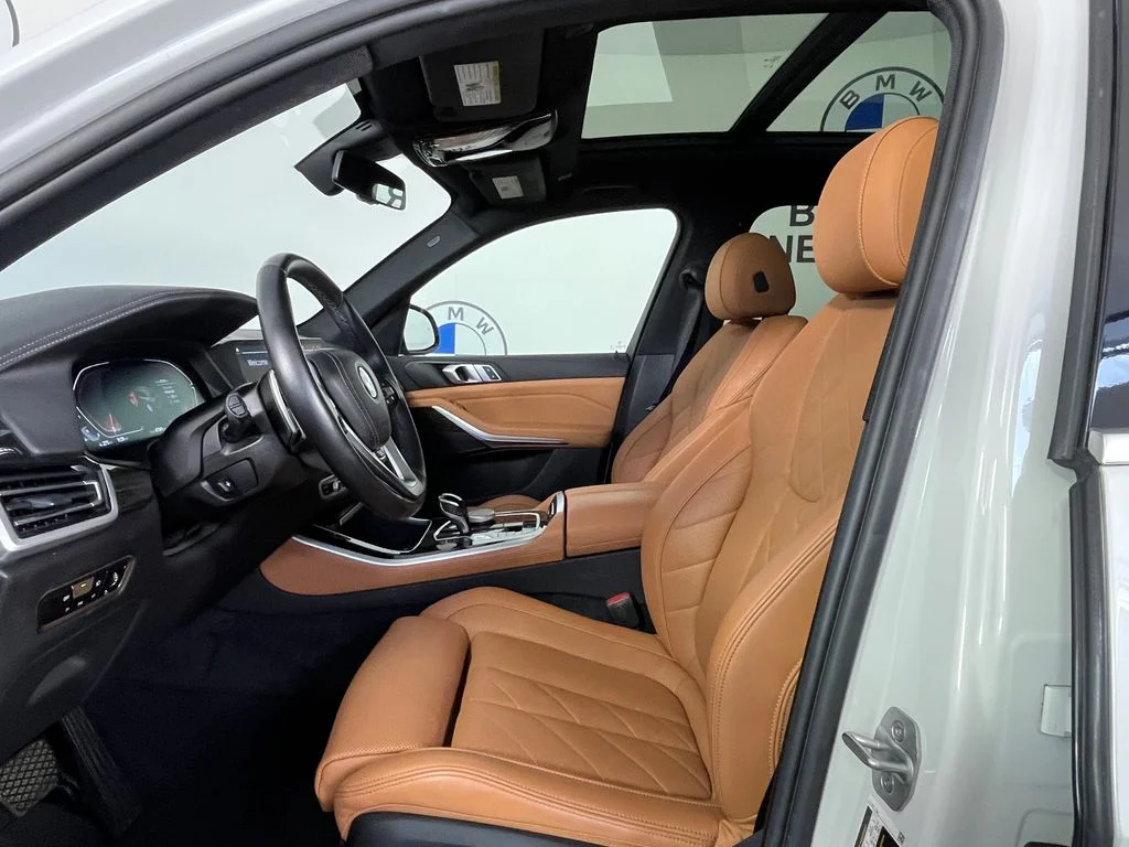 Used 2023 White BMW xDrive40i image 14