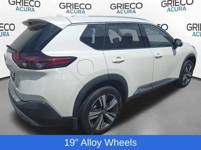Used 2021 White Nissan SL image 7