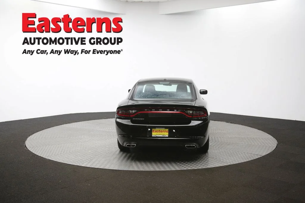 Used 2022 Black Dodge SXT image 35