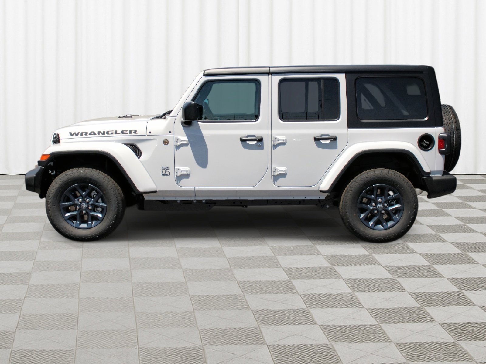 New 2026 Bright White Clear-Coat Exterior Paint Jeep 85th Anniversary image 36