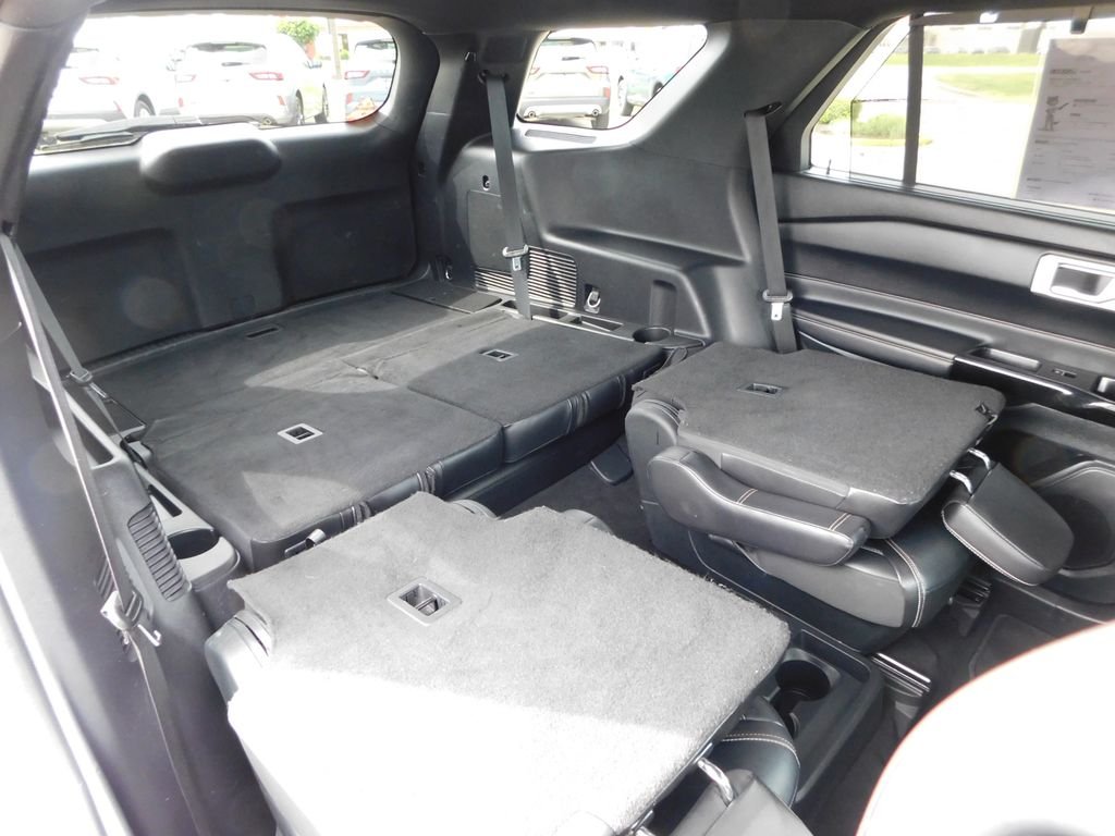 Used 2021 Silver Ford ST image 35