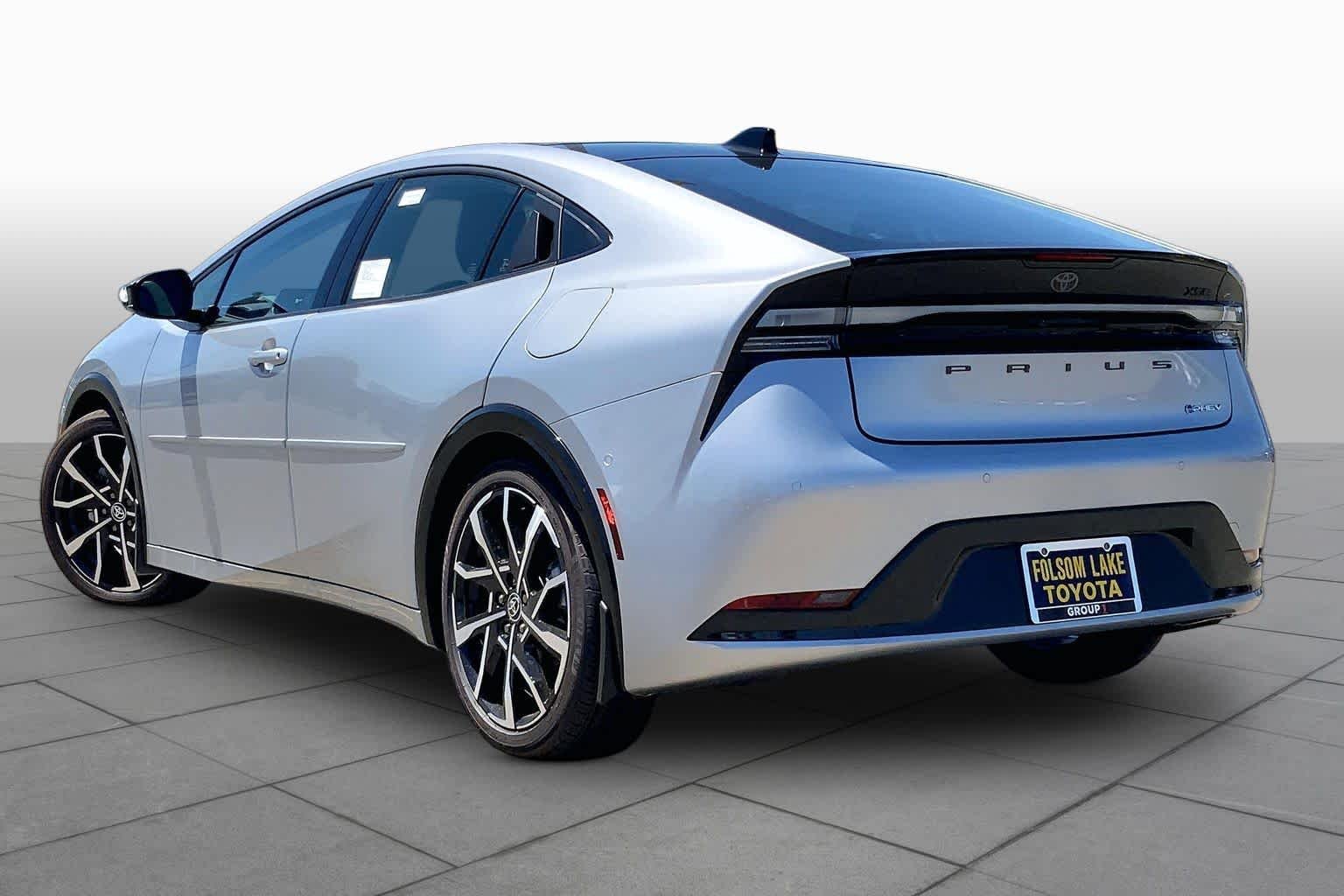 2026 Toyota Prius Plug-in Hybrid XSE Premium - Photo 12