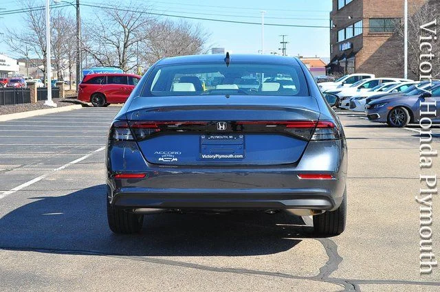 New 2026 Meteorite Gray Metallic Honda LX image 4
