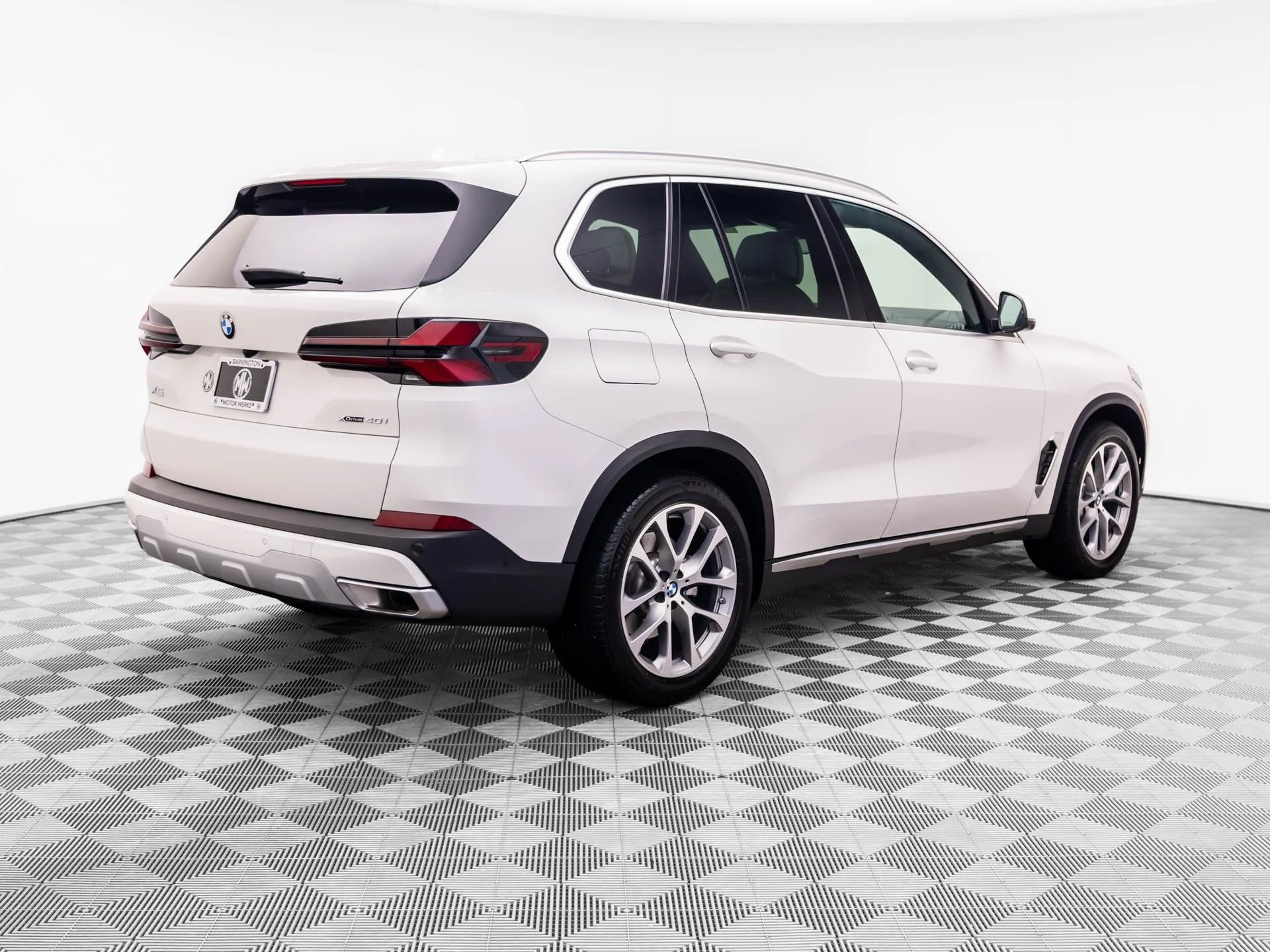 Certified Used 2026 White BMW xDrive40i image 5