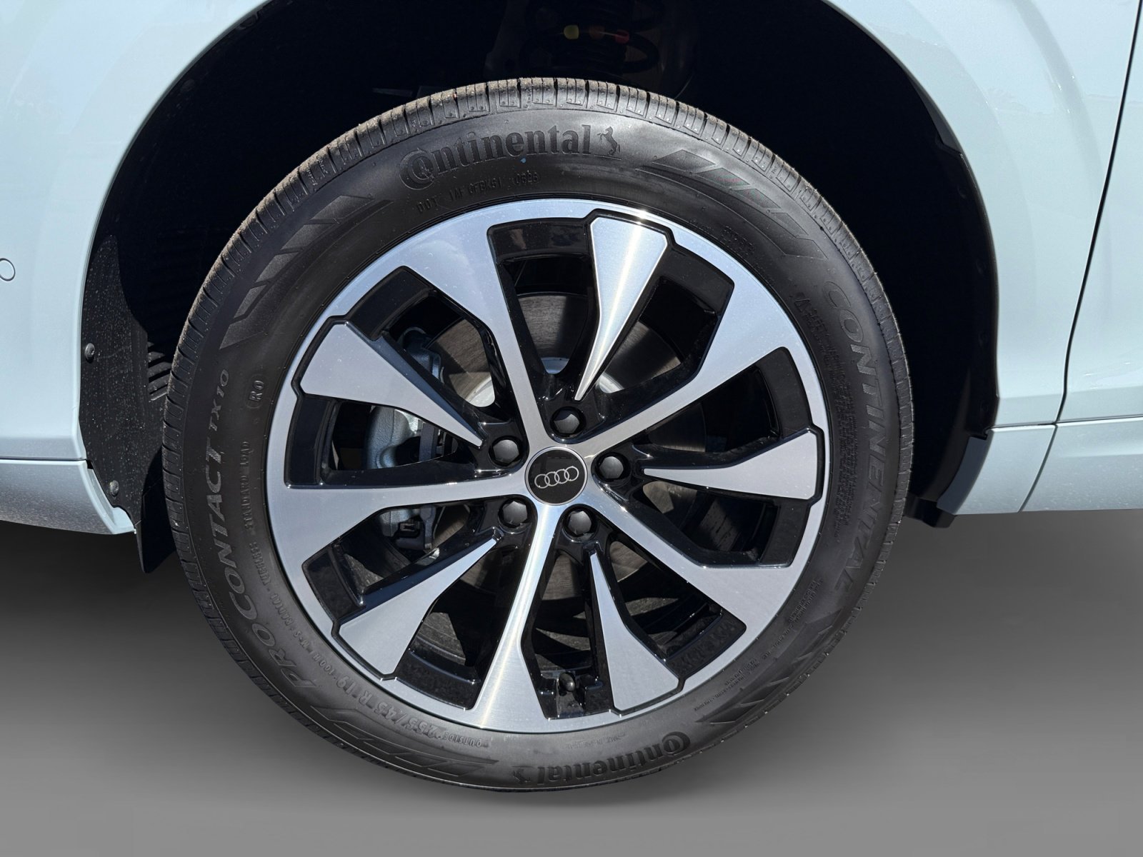 New 2026 Arrow Gray Pearl Effect Audi S line quattro image 9