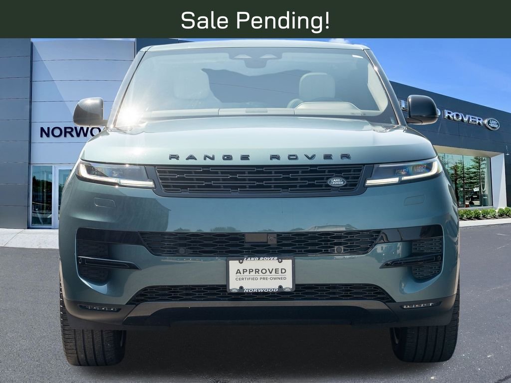 Used 2024 Green Land Rover SE image 2