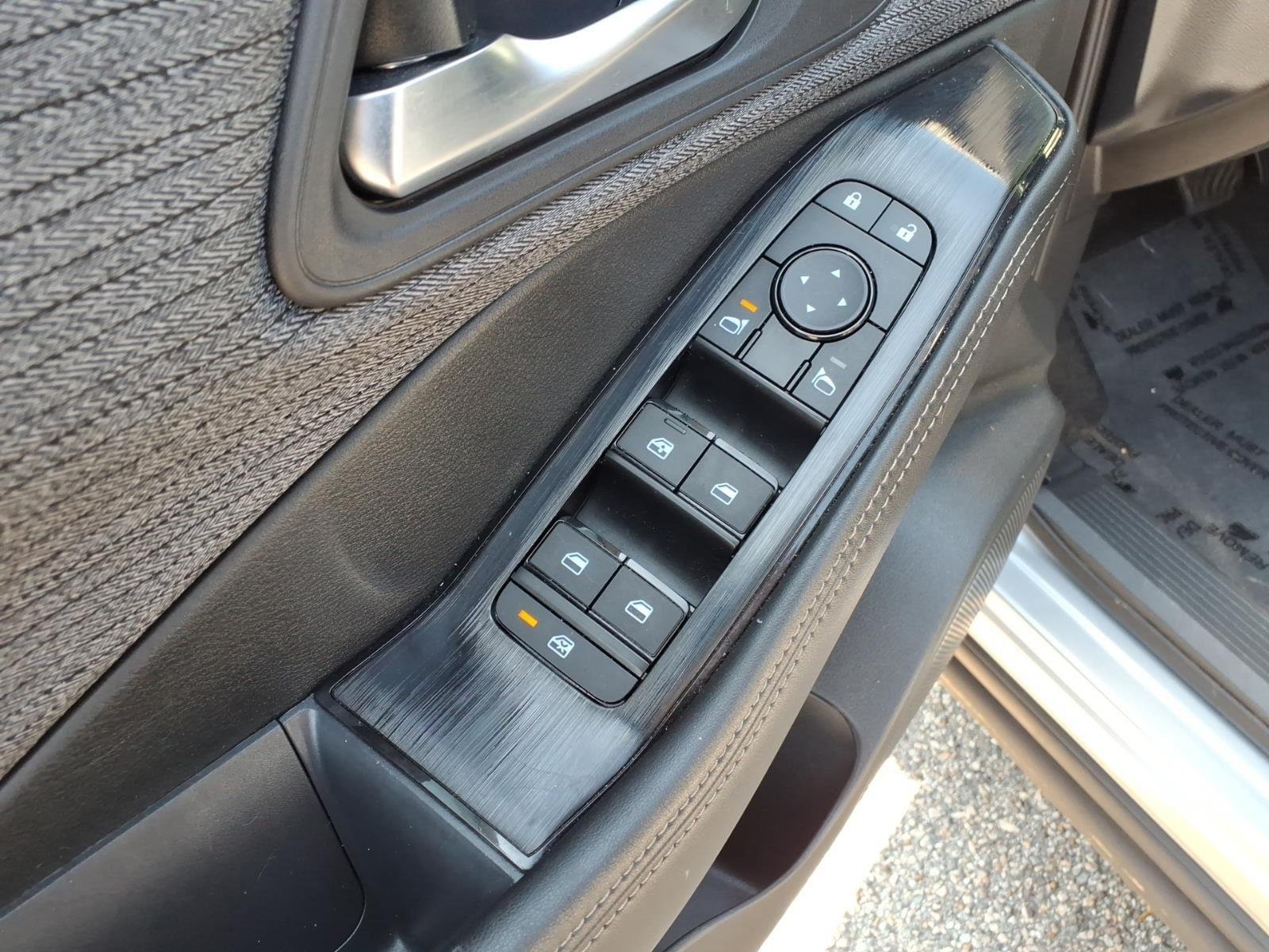 Used 2023  NISSAN SV image 24