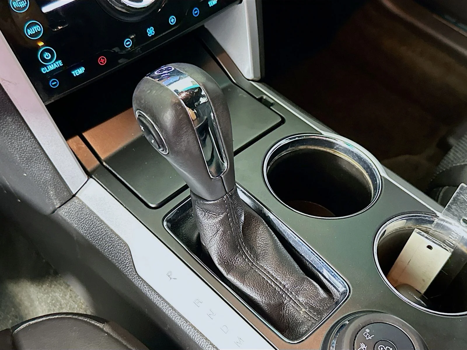 Used 2014 Ingot Silver Ford Limited image 17
