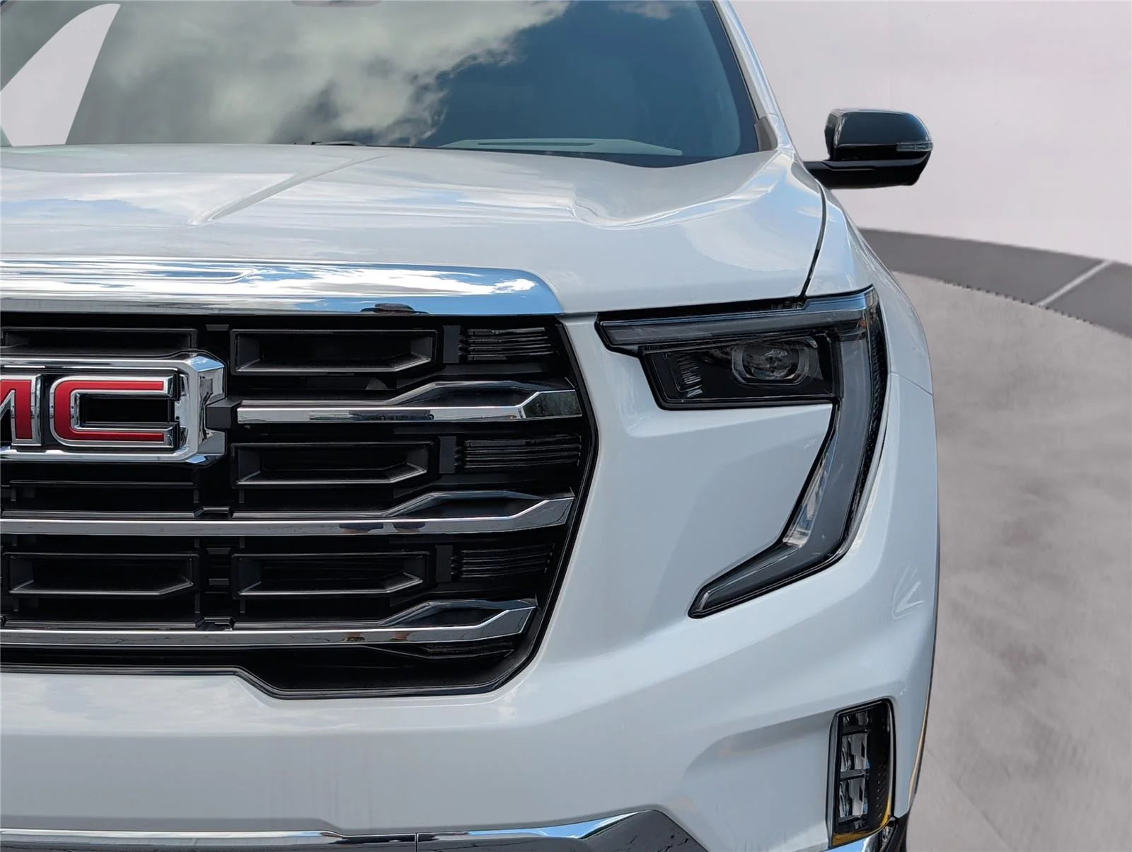 New 2026 Summit White GMC Elevation image 33