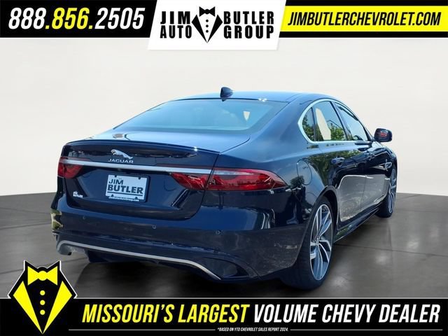 Used 2024 Blue Jaguar R-Dynamic SE P250 AWD Automatic image 23
