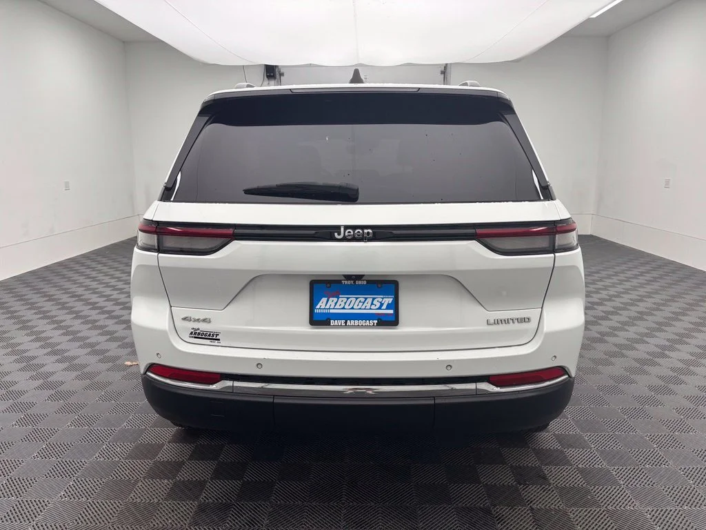 Certified Used 2024 White Jeep Limited image 9