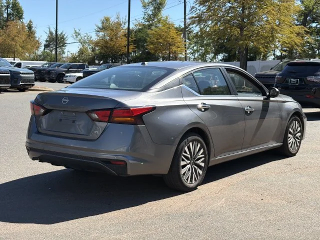 Used 2025 Gray Nissan 2.5 SV image 4