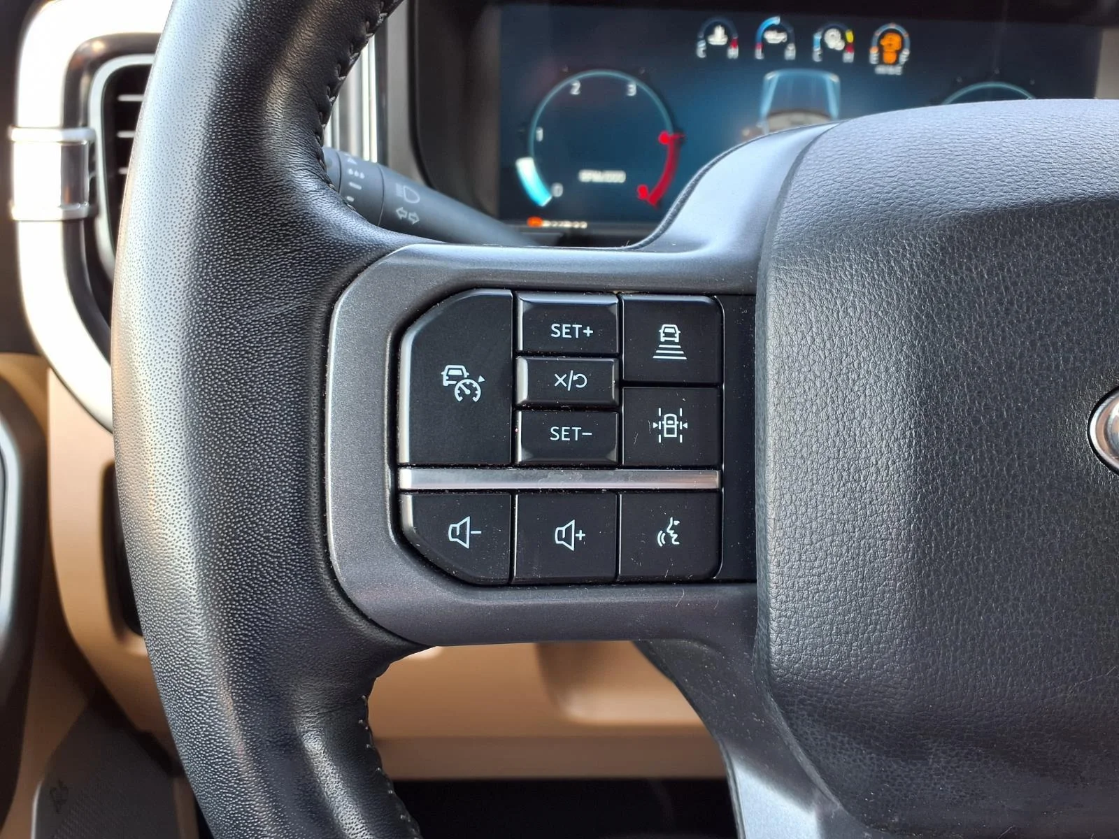 Used 2024 Antimatter Blue Metallic Ford LARIAT image 24