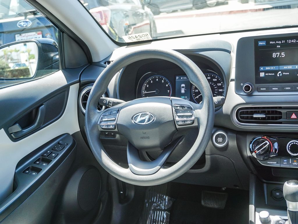 Used 2023 Black Hyundai SEL image 17