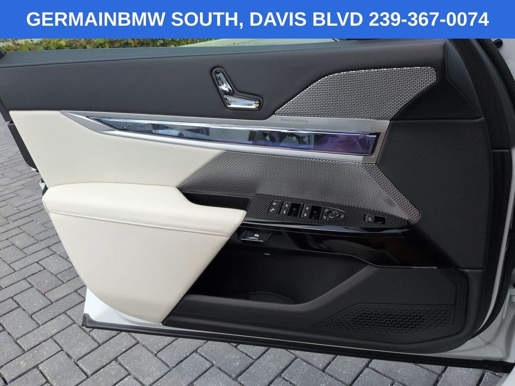 Certified Used 2025 White Metallic BMW 760i xDrive image 32