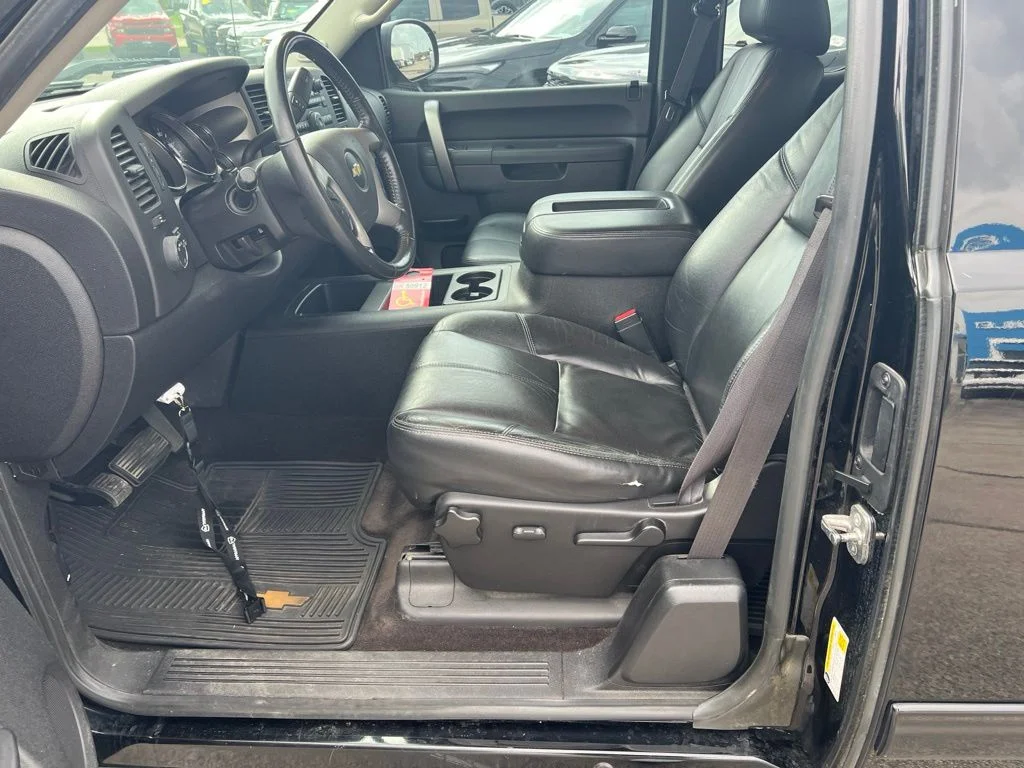 Used 2012 Chevrolet Silverado 1500 LT with VIN 1GCRKSE79CZ302230 for sale in Champaign, IL