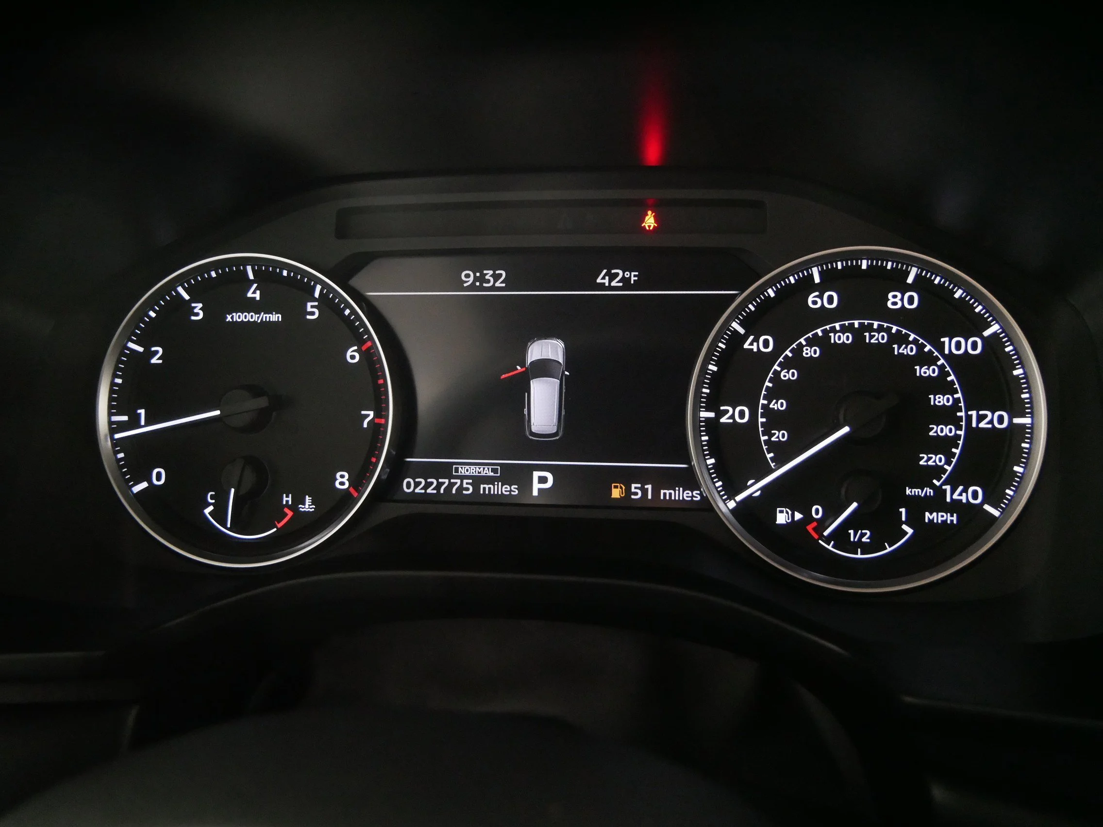 Used 2025 Labrador Black Pearl Mitsubishi SE image 21