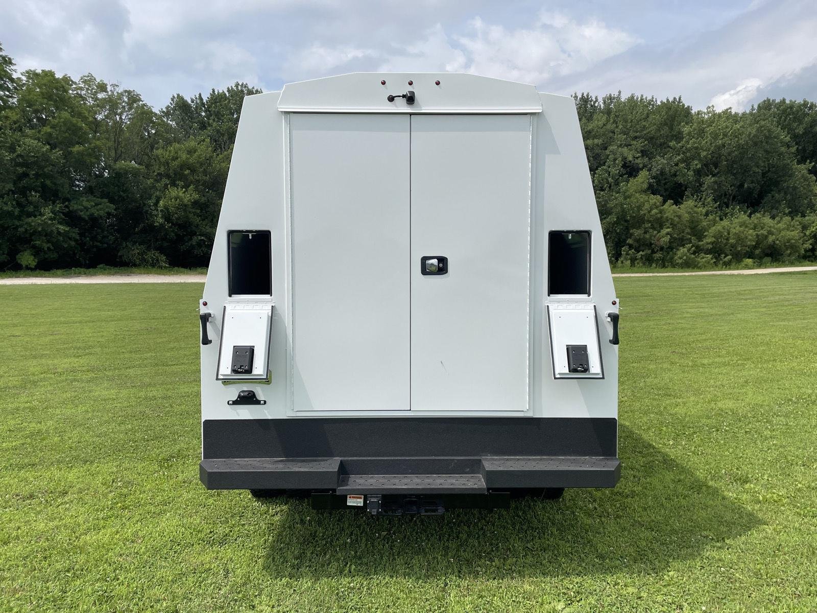 New 2026 Oxford White Ford F-450® XL image 5