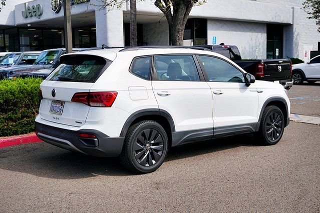 Used 2022 White Volkswagen 1.5T S image 7