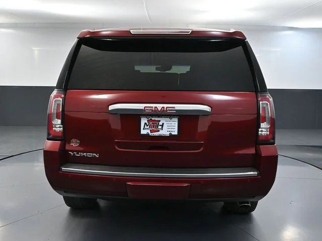 Used 2017 Red GMC Denali image 7