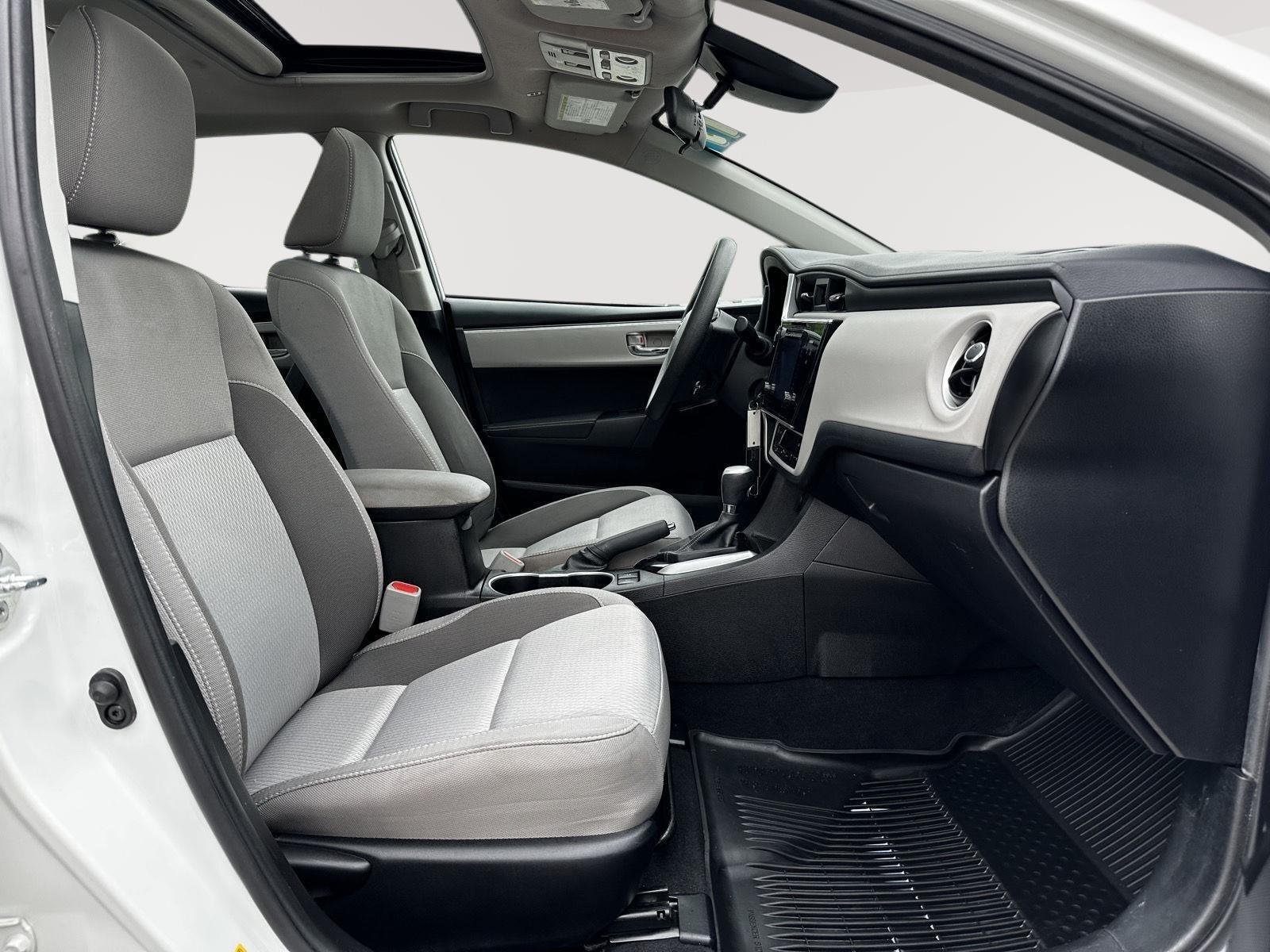 Used 2017 Blizzard Pearl Toyota LE Eco image 22
